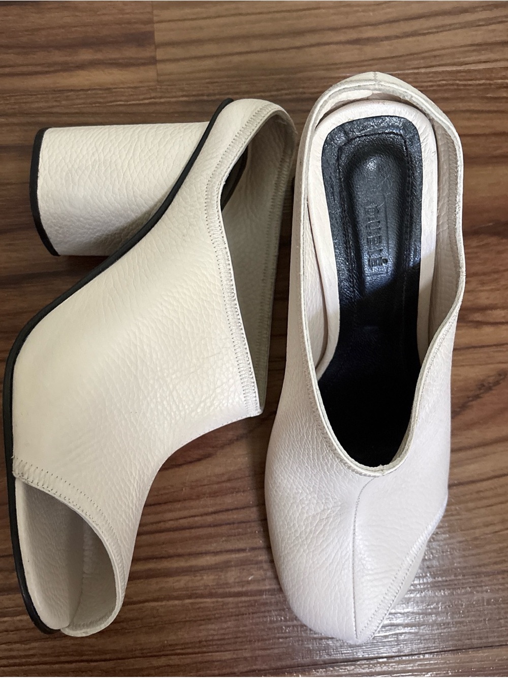 Dubie White Leather Open-Toe Mules